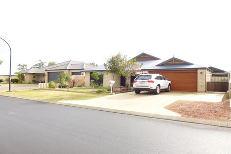 Property photo of 31 Edwinstone Close Dalyellup WA 6230