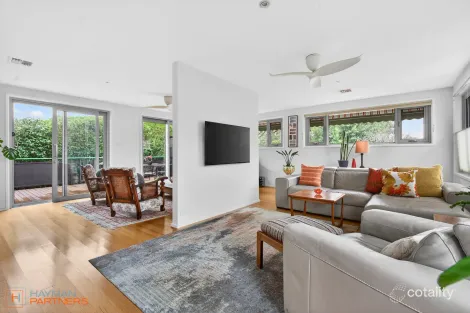 Property photo of 10 Henderson Street Garran ACT 2605