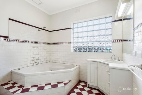 Property photo of 8 Wards Grove Bentleigh East VIC 3165