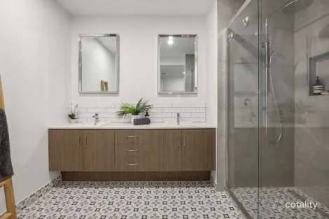 Property photo of 77 Bondi Road Bonbeach VIC 3196