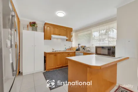 Property photo of 5 Briscoe Court Endeavour Hills VIC 3802