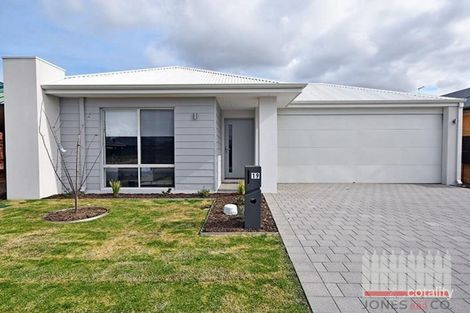 19 Denton St, Aveley, WA 6069
