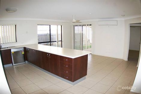 Property photo of 2/3 Normandy Court Rothwell QLD 4022