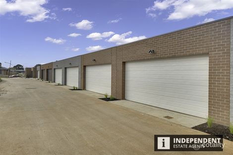 3 Odin Walk, Melton South, VIC 3338