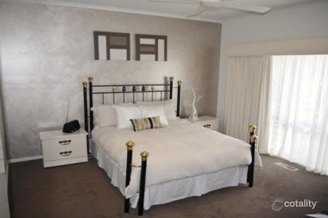 Property photo of 23 Sugarloaf Close Burwood East VIC 3151