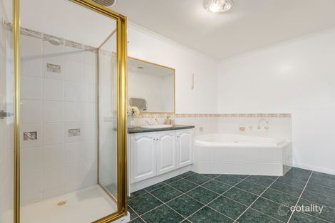 Property photo of 3 Currie Terrace Glen Waverley VIC 3150