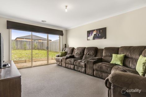 Property photo of 33 College Square Bacchus Marsh VIC 3340