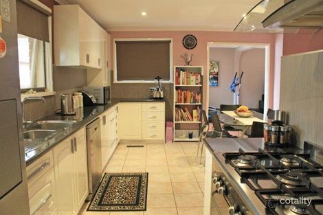 Property photo of 25 Rochester Drive Thomastown VIC 3074