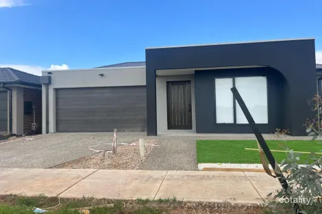 23 Cranberry Cres, Thornhill Park, VIC 3335