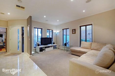 Property photo of 4 Dennis Avenue Pakenham VIC 3810
