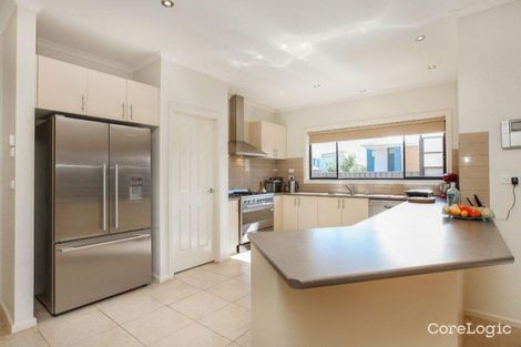 Property photo of 22 Salina Walk Caroline Springs VIC 3023