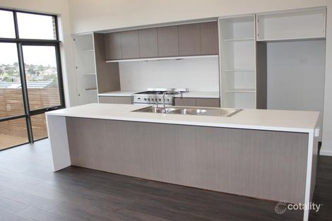 Property photo of 74 Valley Park Boulevard Westmeadows VIC 3049