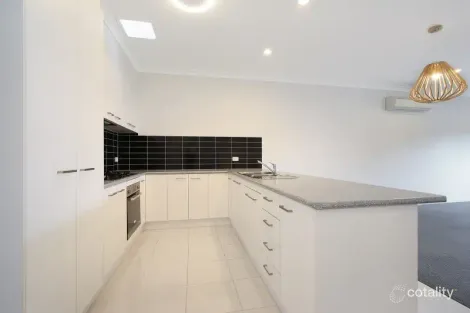 Property photo of 16 Elmwood Circuit Wodonga VIC 3690