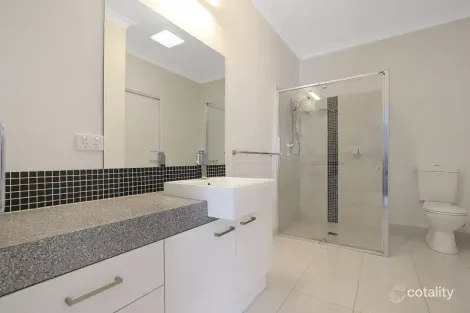 Property photo of 16 Elmwood Circuit Wodonga VIC 3690