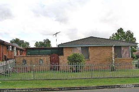 33 Wenden St, Fairfield, NSW 2165