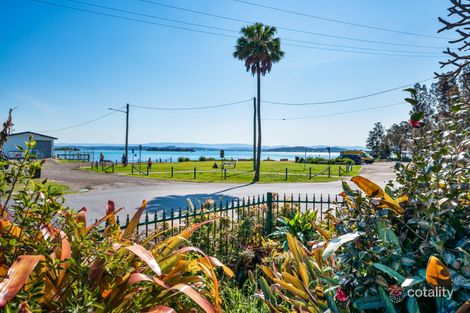 Property photo of 2 Lakeview Parade Pelican NSW 2281