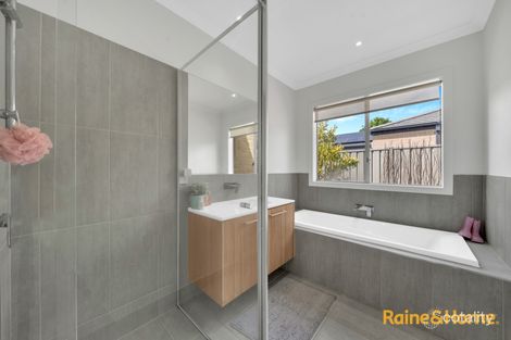 Property photo of 62 Prendergast Avenue Cranbourne East VIC 3977