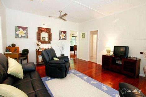 Property photo of 28 Surrey Street Hyde Park QLD 4812