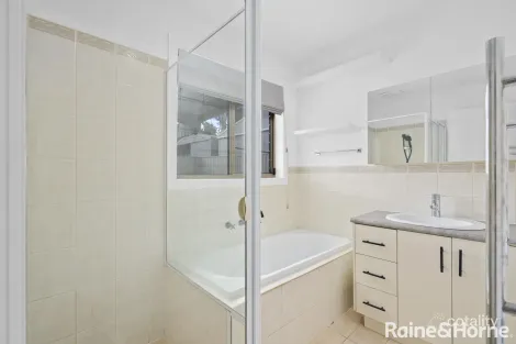 Property photo of 10 Blue Court Strathalbyn SA 5255