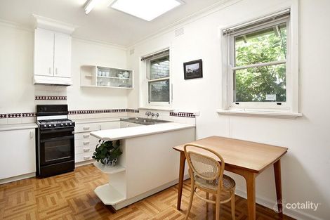 Property photo of 2/23 Lithgow Avenue Blackburn VIC 3130