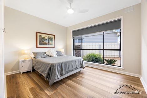 Property photo of 20 Dollar Avenue Horsham VIC 3400