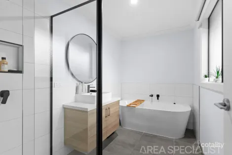 Property photo of 2/7 Northgateway Langwarrin VIC 3910