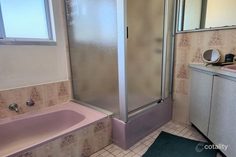 Property photo of 33 Hofrad Court Yakamia WA 6330