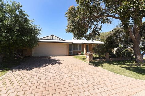 Property photo of 2 Lauder Place Kinross WA 6028
