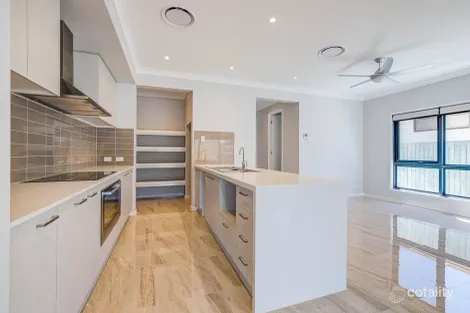 Property photo of 129 Armstrong Road Cannon Hill QLD 4170
