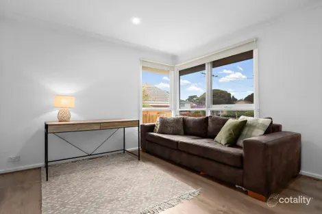 Property photo of 10 Malcolm Court Frankston VIC 3199