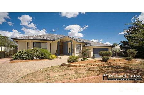 Property photo of 152 Bicentennial Drive Jerrabomberra NSW 2619