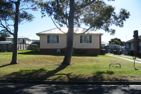 28 Carr Pde, Unanderra, NSW 2526