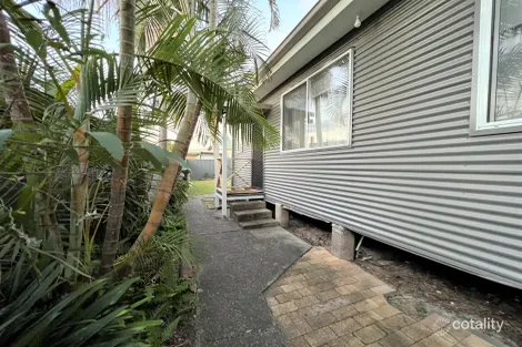 2/163 Budgewoi Rd, Budgewoi, NSW 2262