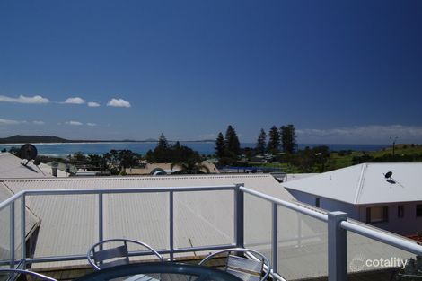 Property photo of 14 East Street Crescent Head NSW 2440