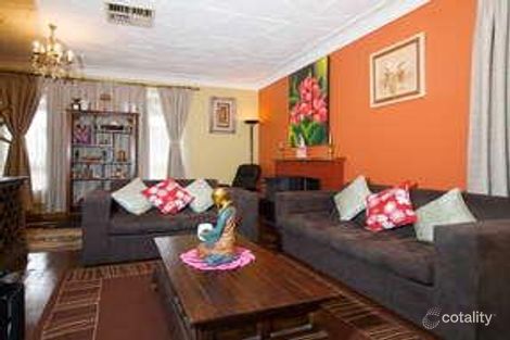 Property photo of 8 Fraser Drive Greenmount WA 6056