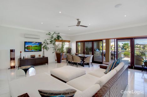 Property photo of 58 Montevideo Drive Clear Island Waters QLD 4226