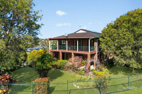 18 Warrawee Ave, Ashmore, QLD 4214