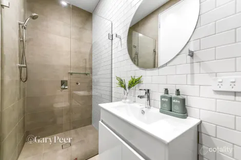 Property photo of 30B Narrawong Road Caulfield South VIC 3162