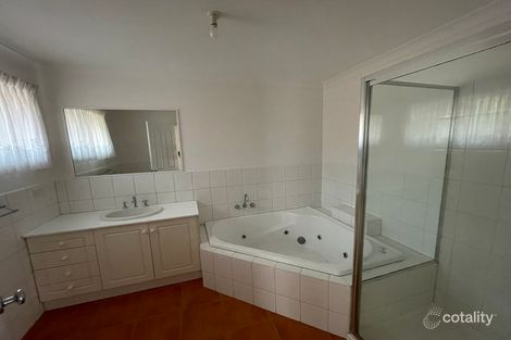 Property photo of 2/170 Mason Street Newport VIC 3015