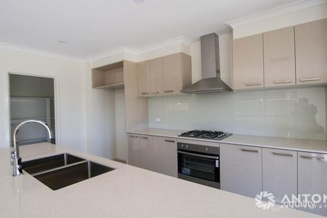Property photo of 192 Alisma Boulevard Cranbourne North VIC 3977