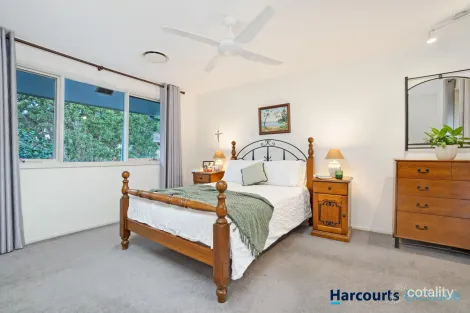 Property photo of 11 Larra Crescent North Rocks NSW 2151