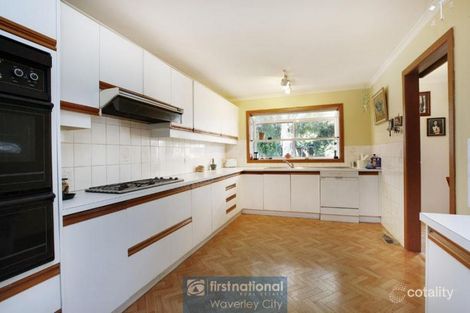 Property photo of 18 Viewbank Road Mount Waverley VIC 3149