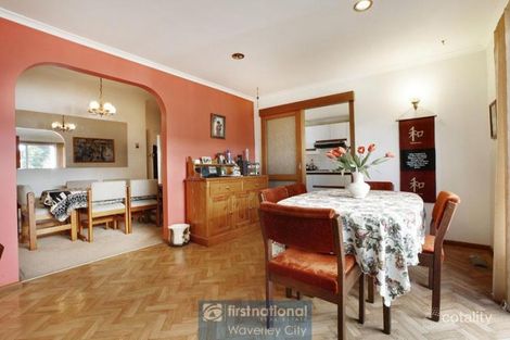 Property photo of 18 Viewbank Road Mount Waverley VIC 3149