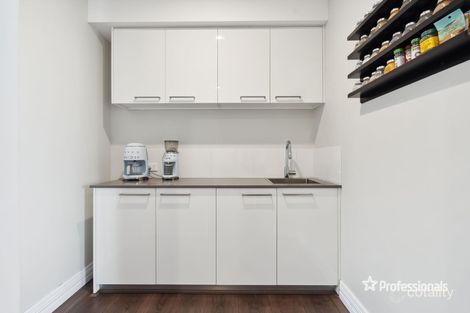 Property photo of 39 Kitcliffe Way Aveley WA 6069