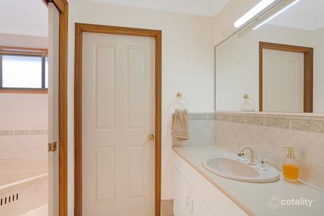 Property photo of 15 McKellar Close Point Clare NSW 2250