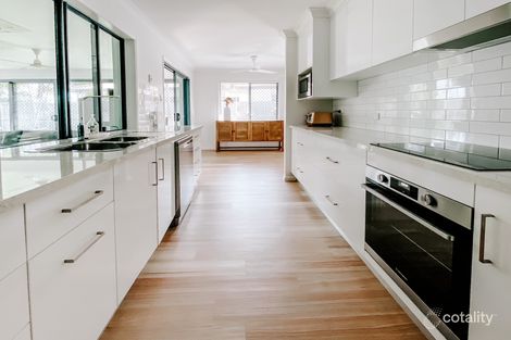 Property photo of 1 Beachside Place Shoal Point QLD 4750