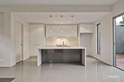 Property photo of 15 Arnold Grove Doncaster VIC 3108