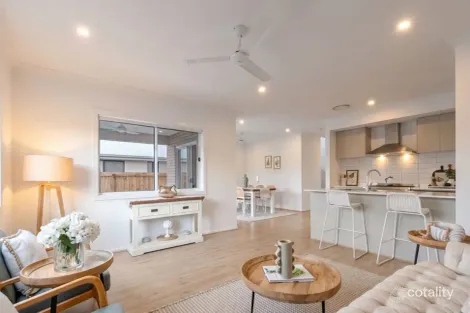 Property photo of 33 Davis Way Walloon QLD 4306