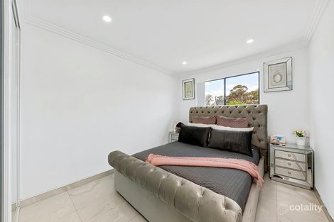 Property photo of 28B Keneally Crescent Edensor Park NSW 2176