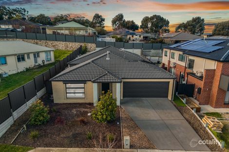 14 Dany Rd, Pakenham, VIC 3810